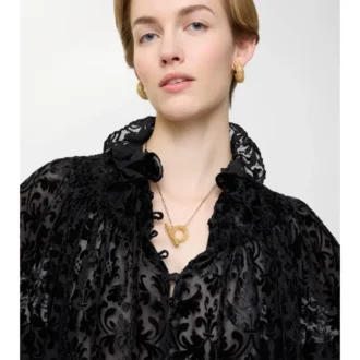Collar con barra en T y granulado de cuadros
