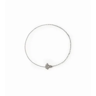 Collar con escudo