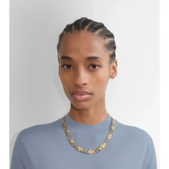 Collar con estampado de cuadros
