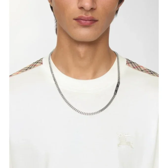 Collar de cadena con grabado de cuadros