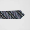 Corbata de seda con rayas icónicas de corte clásico