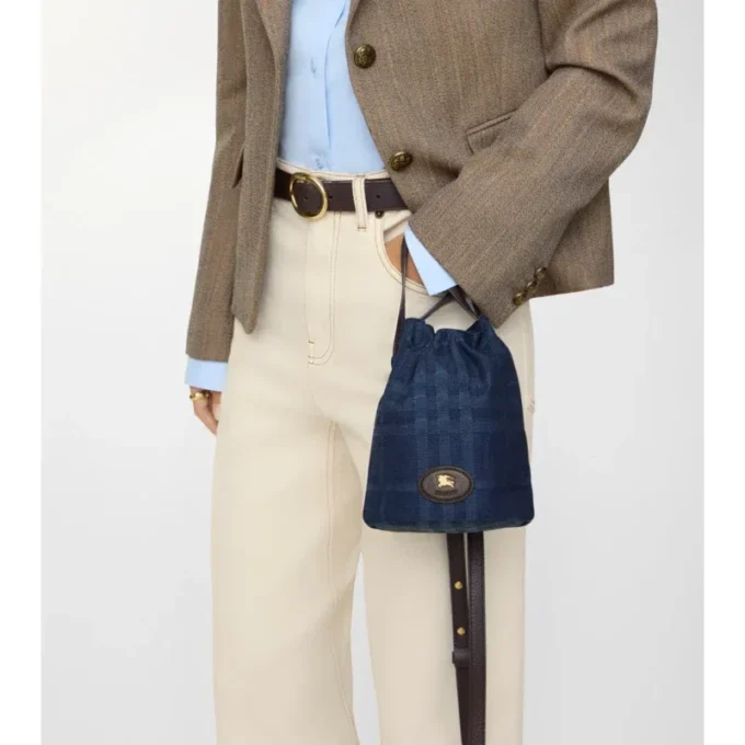 Estuche en forma de herradura 