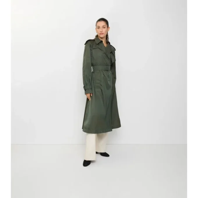 Gabardina larga de nailon con capucha