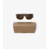Gafas de sol con montura cuadrada