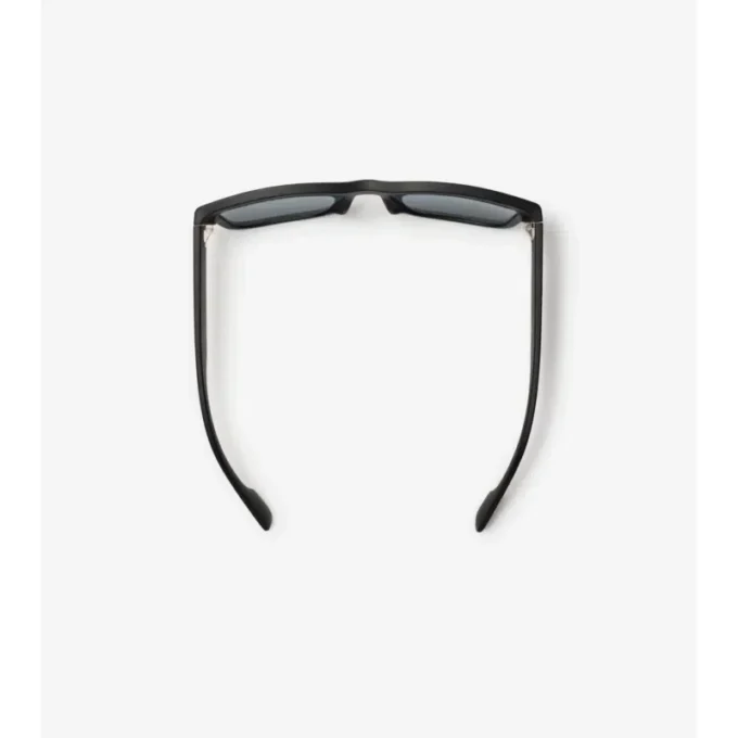 Gafas de sol de montura cuadrada con detalle del logotipo