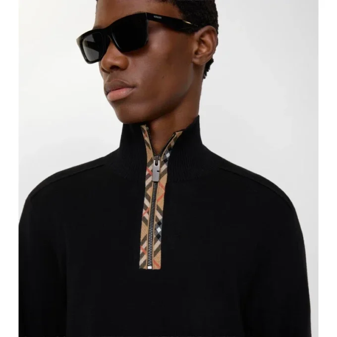 Jersey de lana con cuello en V y media cremallera