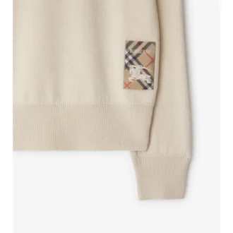 Jersey de lana con etiqueta