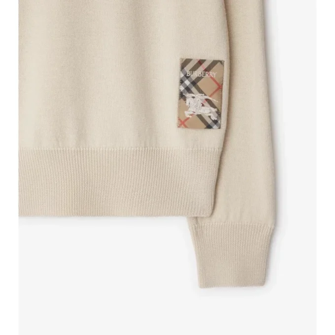 Jersey de lana con etiqueta