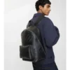 Mochila con estampado de cuadros en relieve