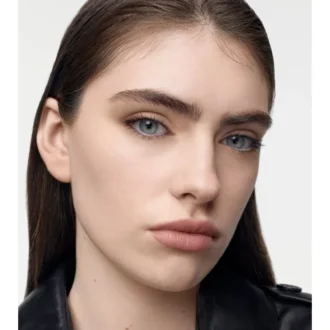 Máscara de pestañas Beyond Volume – Negro intenso n.º 01