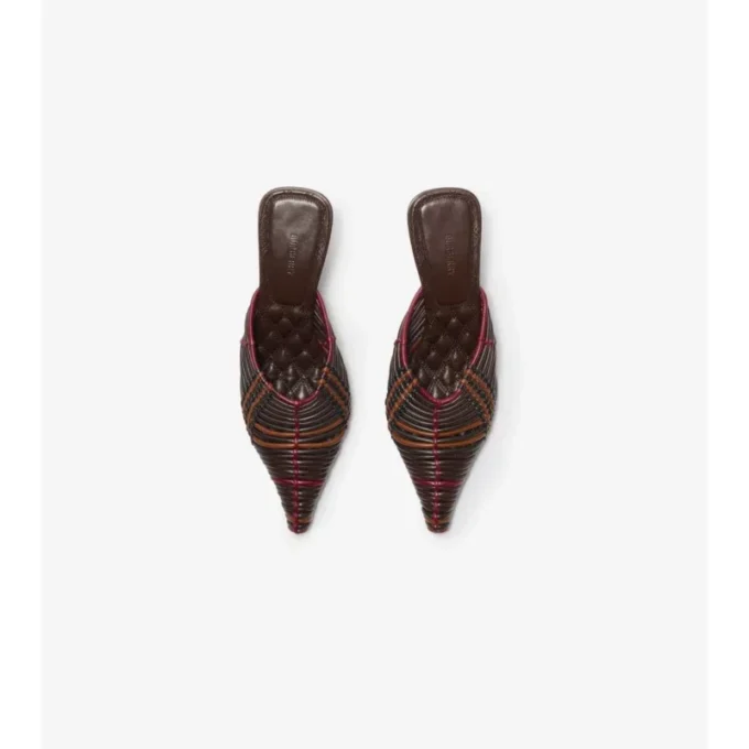 Mules de piel tejida con estampado de cuadros 