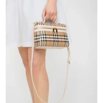 Neceser con estampado de cuadros