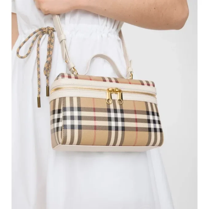 Neceser con estampado de cuadros