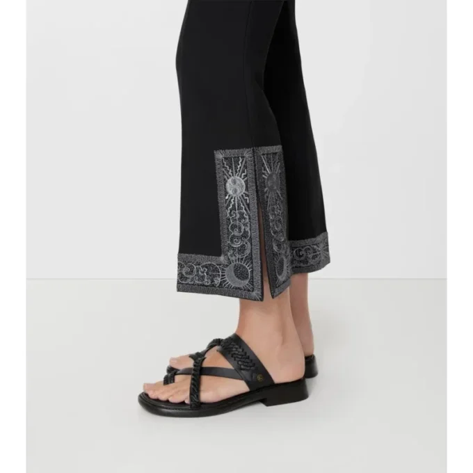 Pantalones acampanados cortos de lana y seda bordados