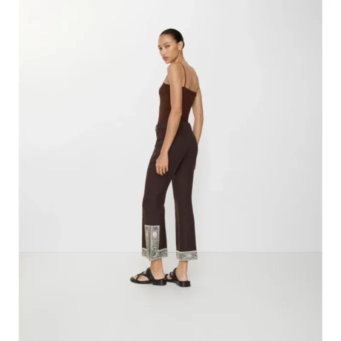 Pantalones acampanados cortos de lana y seda bordados