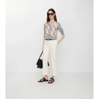 Pantalones acampanados de lana de corte corto