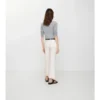 Pantalones acampanados de lana de corte corto