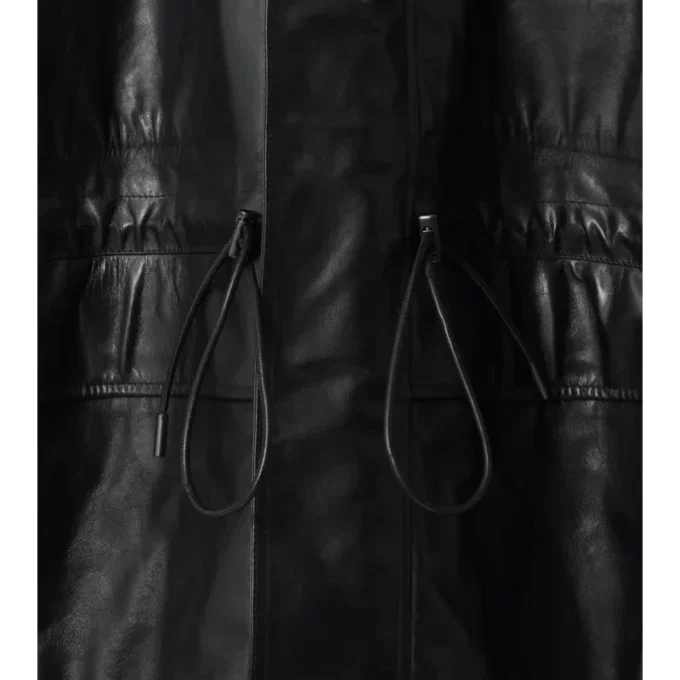 Parka de cuero con ribete de flecos desmontable