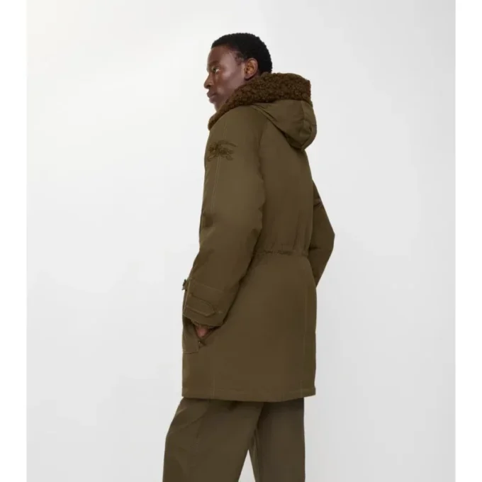 Parka de Gabardine con ribete de piel de oveja