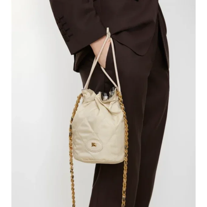 Pochette reversible avec chaîne en forme de herradure