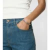 Pulsera con estampado de cuadros