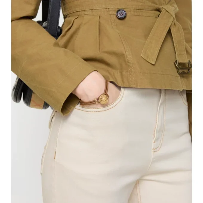 Pulsera de piel con granulado en forma de cuadros 