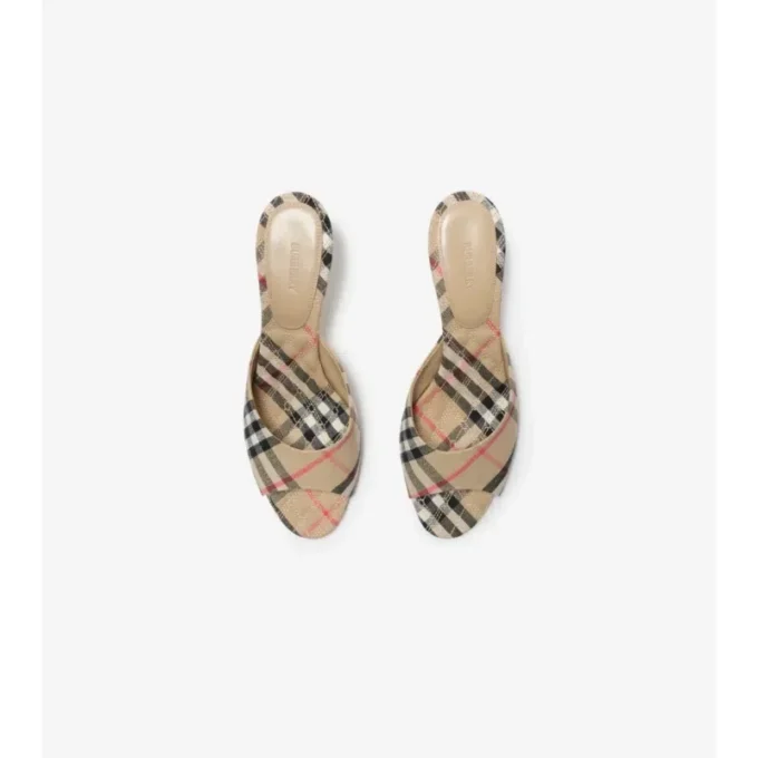 Sandalias bajas Check Mews 