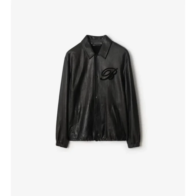 Sobrecamiseta de cuero con logotipo en cursiva