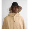Sombrero de gabardina con ala a cuadros