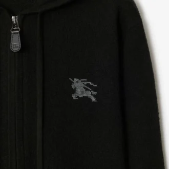 Sudadera con capucha y cremallera de lana