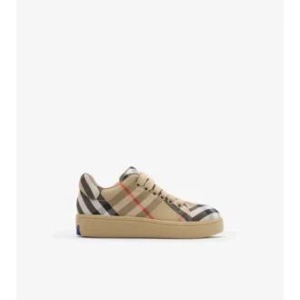 Zapatillas con estampado de cuadros