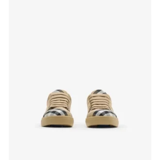 Zapatillas con estampado de cuadros