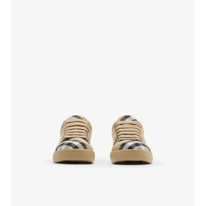 Zapatillas con estampado de cuadros