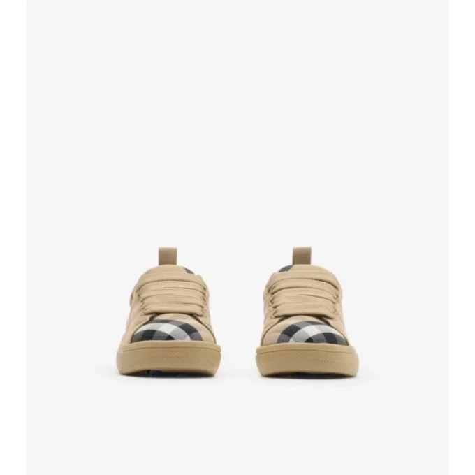 Zapatillas con estampado de cuadros