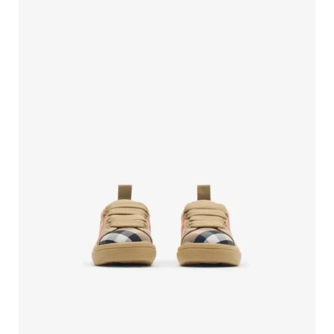 Zapatillas con estampado de cuadros