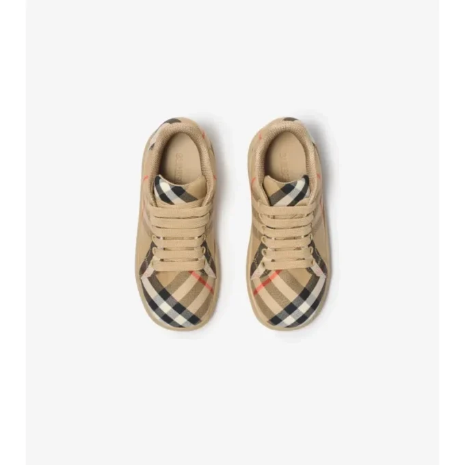 Zapatillas con estampado de cuadros