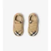 Zapatillas con estampado de cuadros