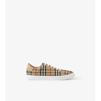 Zapatillas con estampado de cuadros y piel