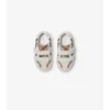 Zapatillas con estampado de cuadros y piel