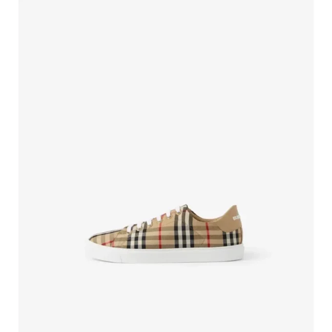 Zapatillas con estampado de cuadros y piel