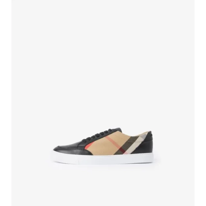 Zapatillas con estampado de cuadros y piel