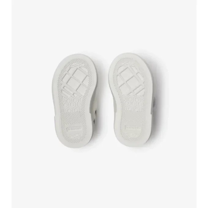 Zapatillas con estampado de cuadros y piel