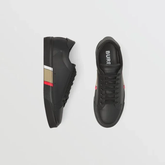 Zapatillas de cuero con detalle de rayas