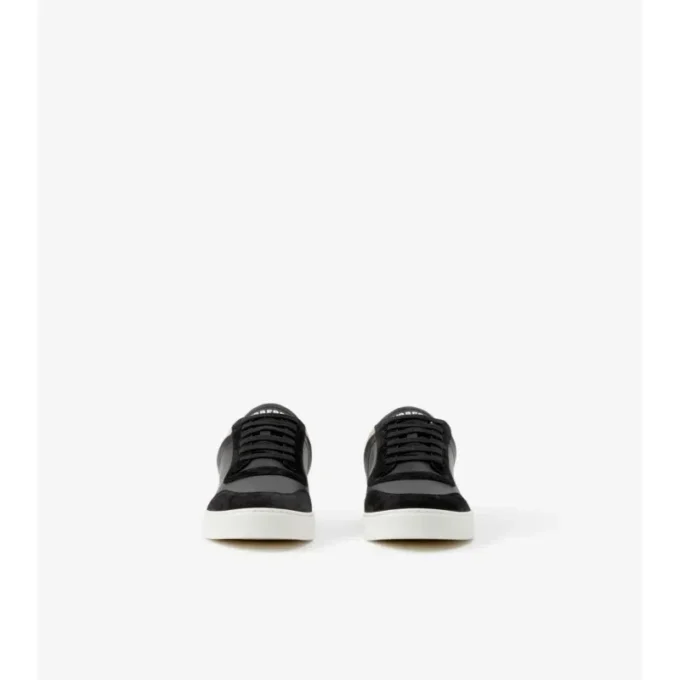 Zapatillas de piel, ante y estampado de cuadros