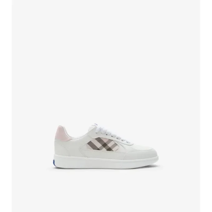 Zapatillas de piel y estampado de cuadros 