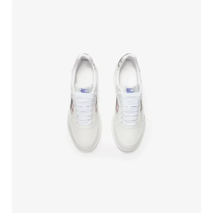 Zapatillas de piel y estampado de cuadros 