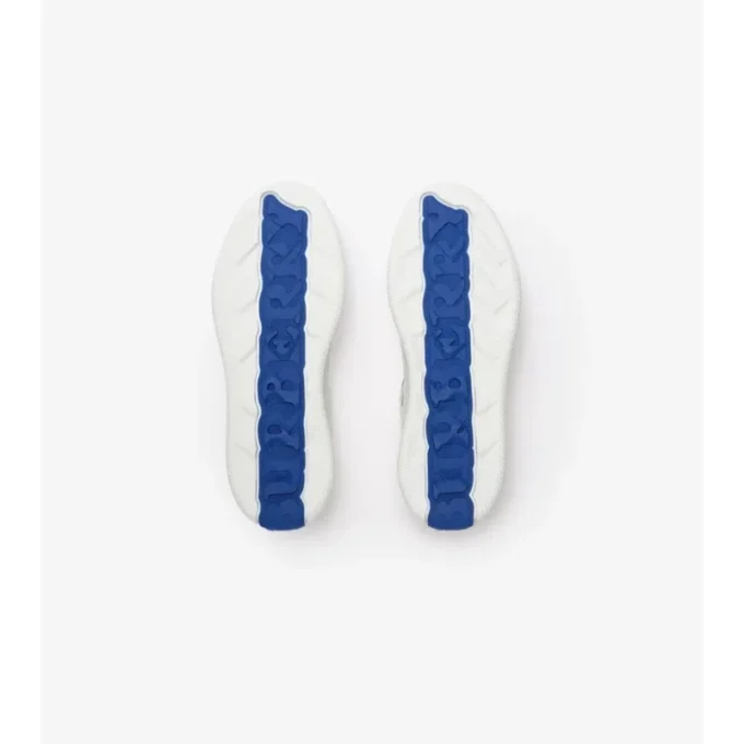 Zapatillas de piel y estampado de cuadros 