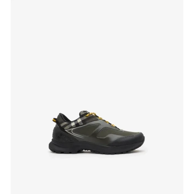 Zapatillas Discover con estampado de cuadros y malla 