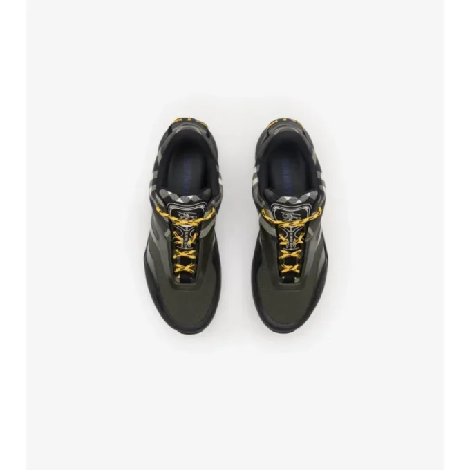 Zapatillas Discover con estampado de cuadros y malla 